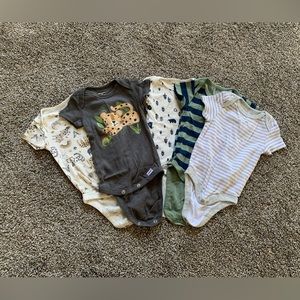 4 for $20🎉0 to 3 onesies
